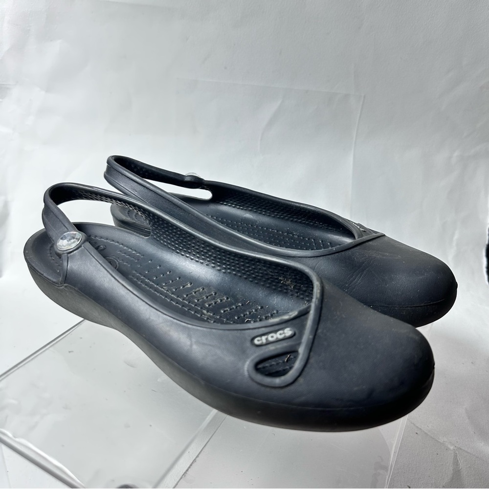 Shoes - Picture 4 of 10